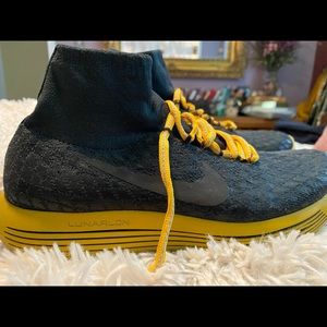 NIKE basketball shoes